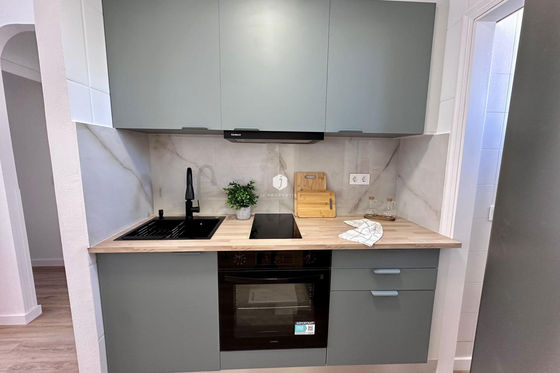 Resale - Apartment / flat -
Torrevieja - Habaneras