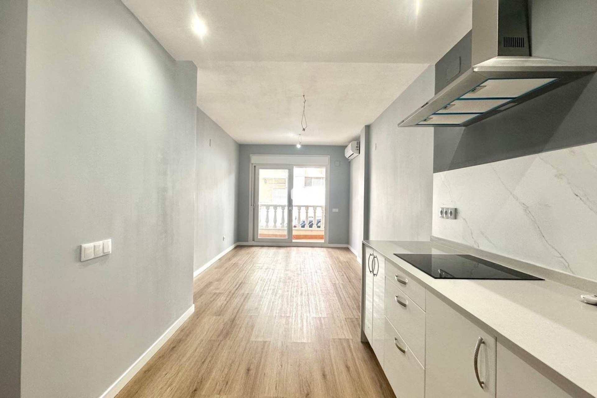 Resale - Apartment / flat -
Torrevieja - La Mata Pueblo