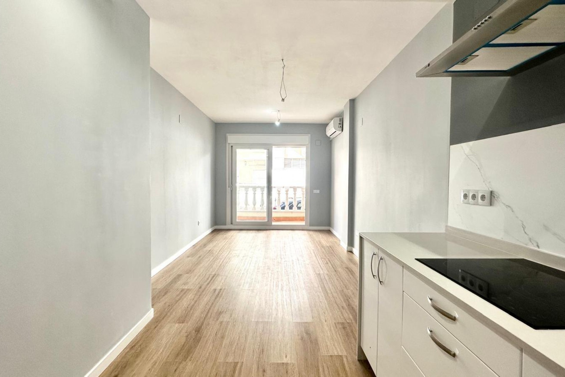 Resale - Apartment / flat -
Torrevieja - La Mata Pueblo