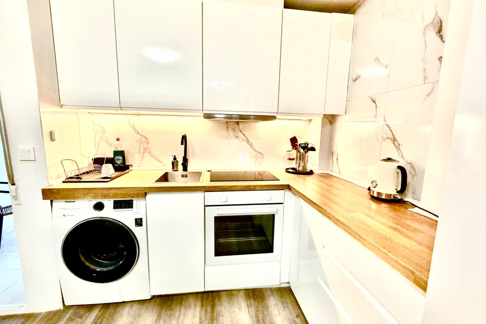 Resale - Apartment / flat -
Torrevieja - La Mata Pueblo