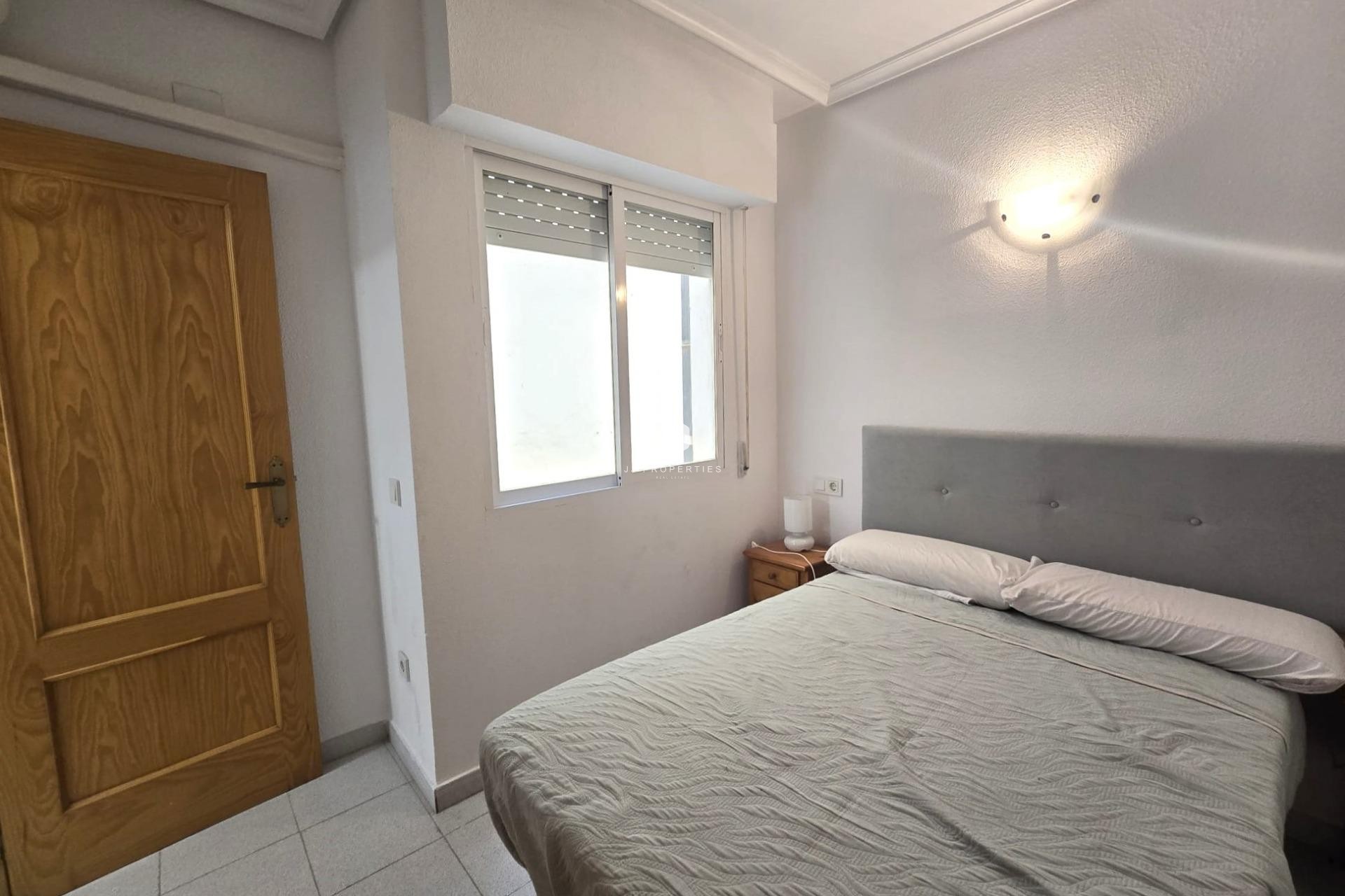 Resale - Apartment / flat -
Torrevieja - La Mata Pueblo