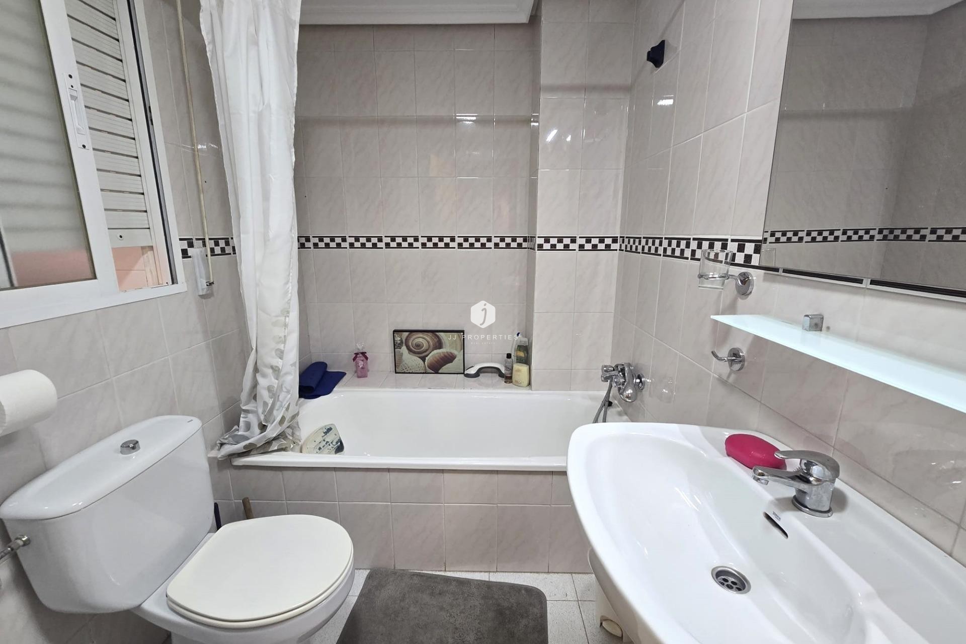 Resale - Apartment / flat -
Torrevieja - La Mata Pueblo