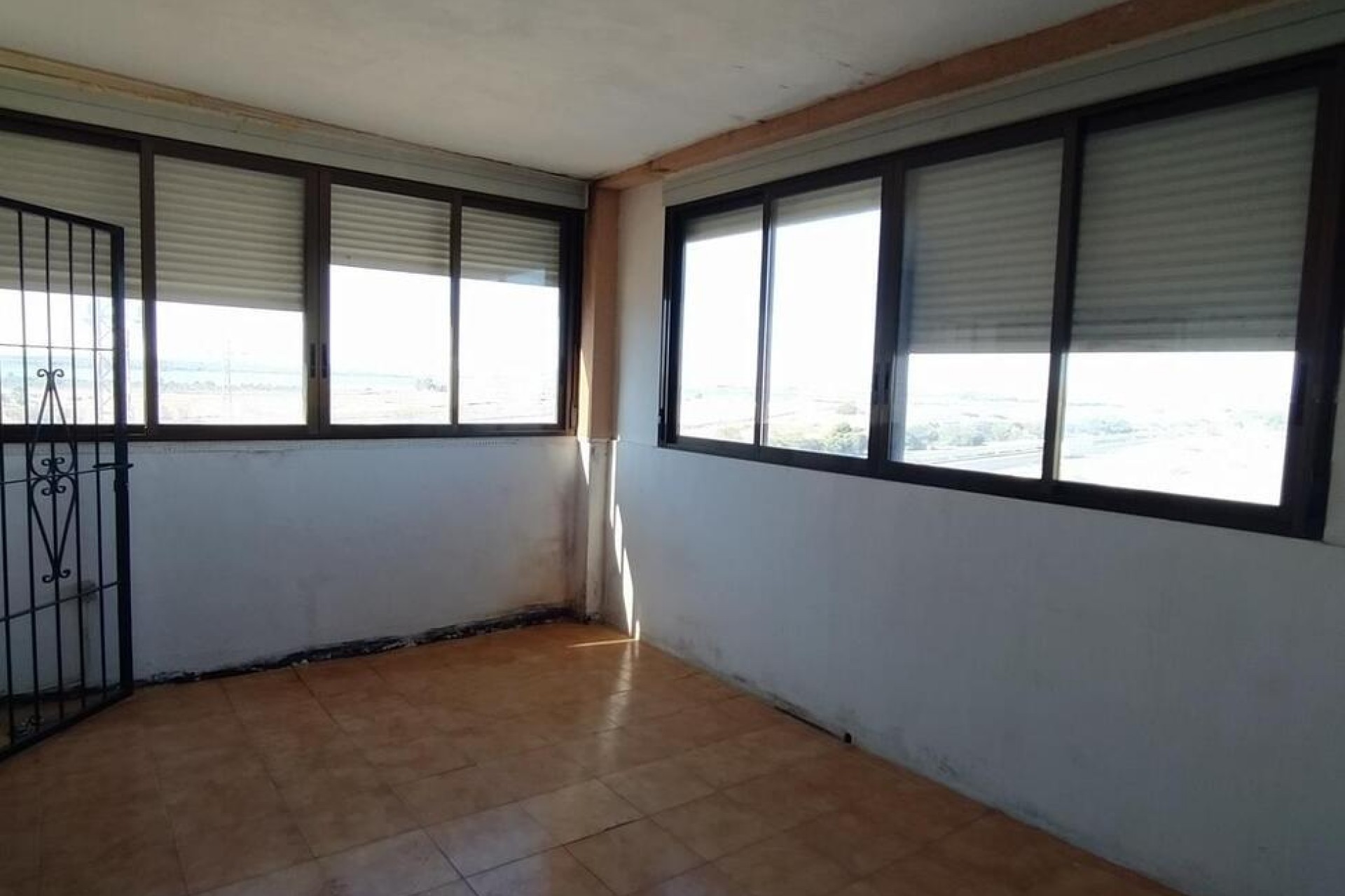 Resale - Apartment / flat -
Torrevieja - La Mata