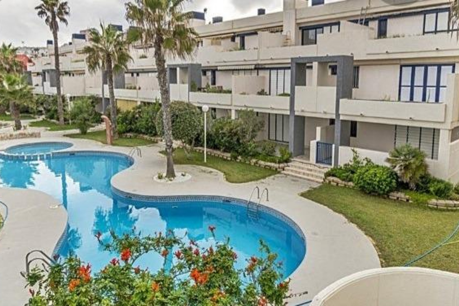 Resale - Apartment / flat -
Torrevieja - La Mata