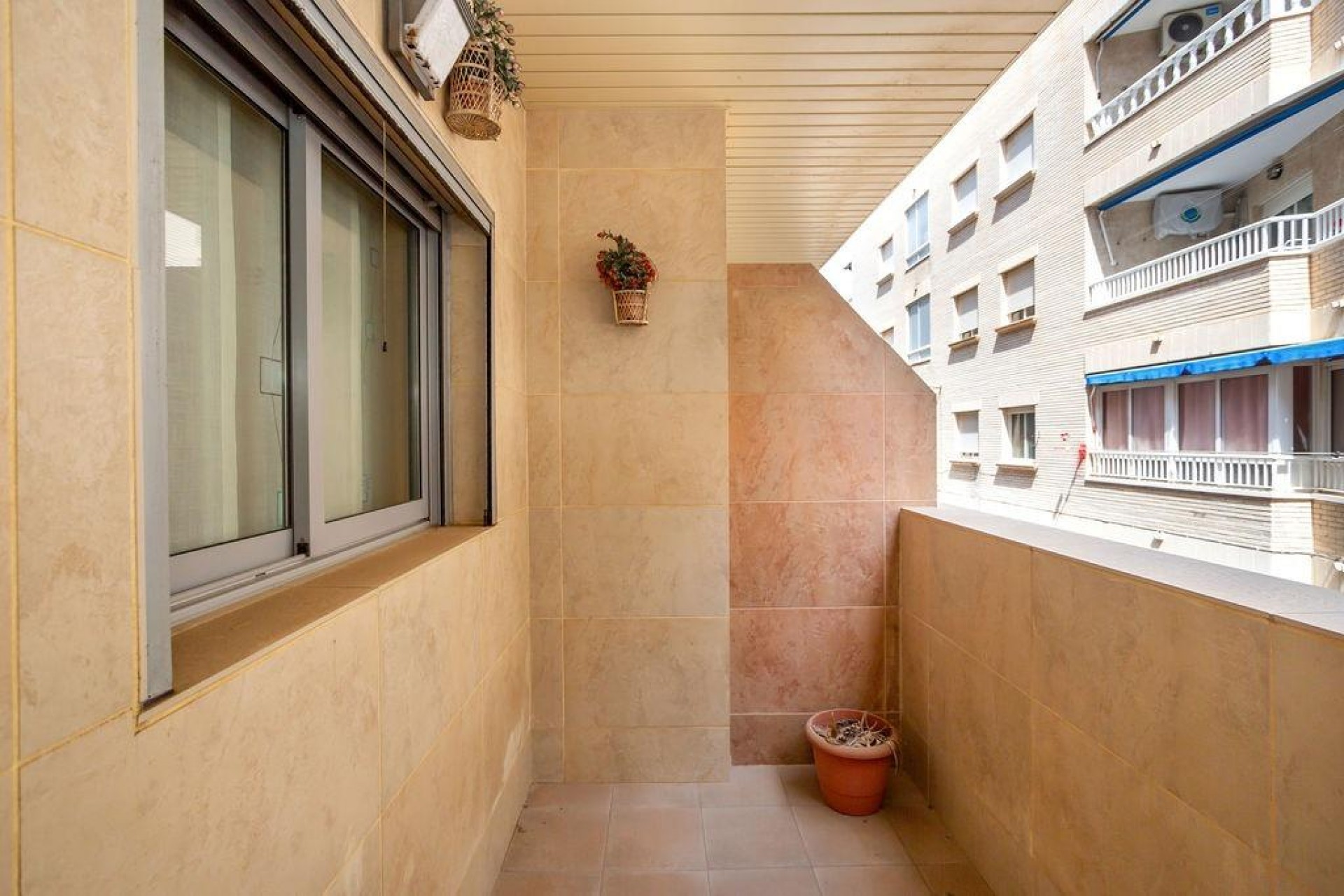 Resale - Apartment / flat -
Torrevieja - La Mata