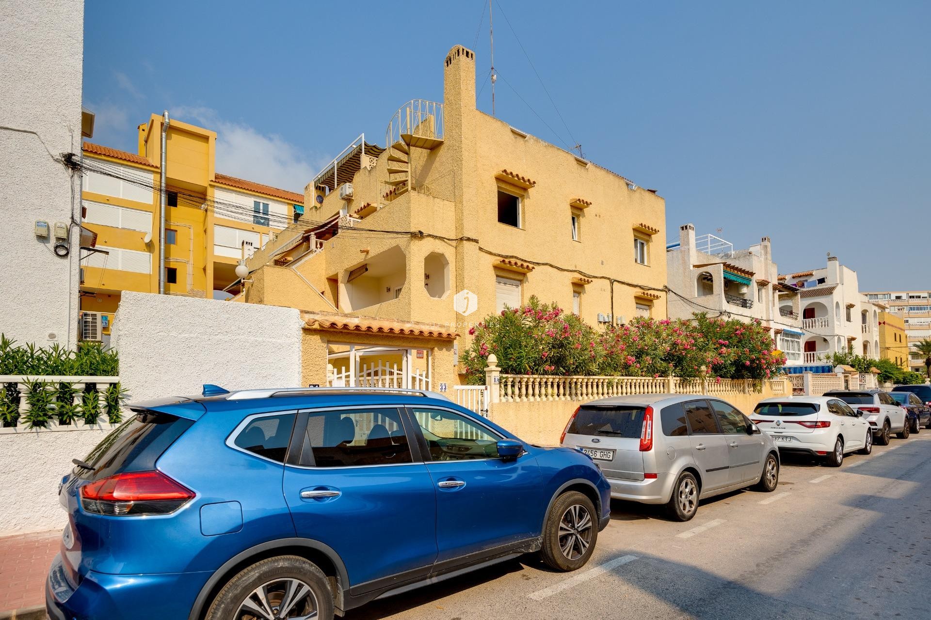 Resale - Apartment / flat -
Torrevieja - La Mata