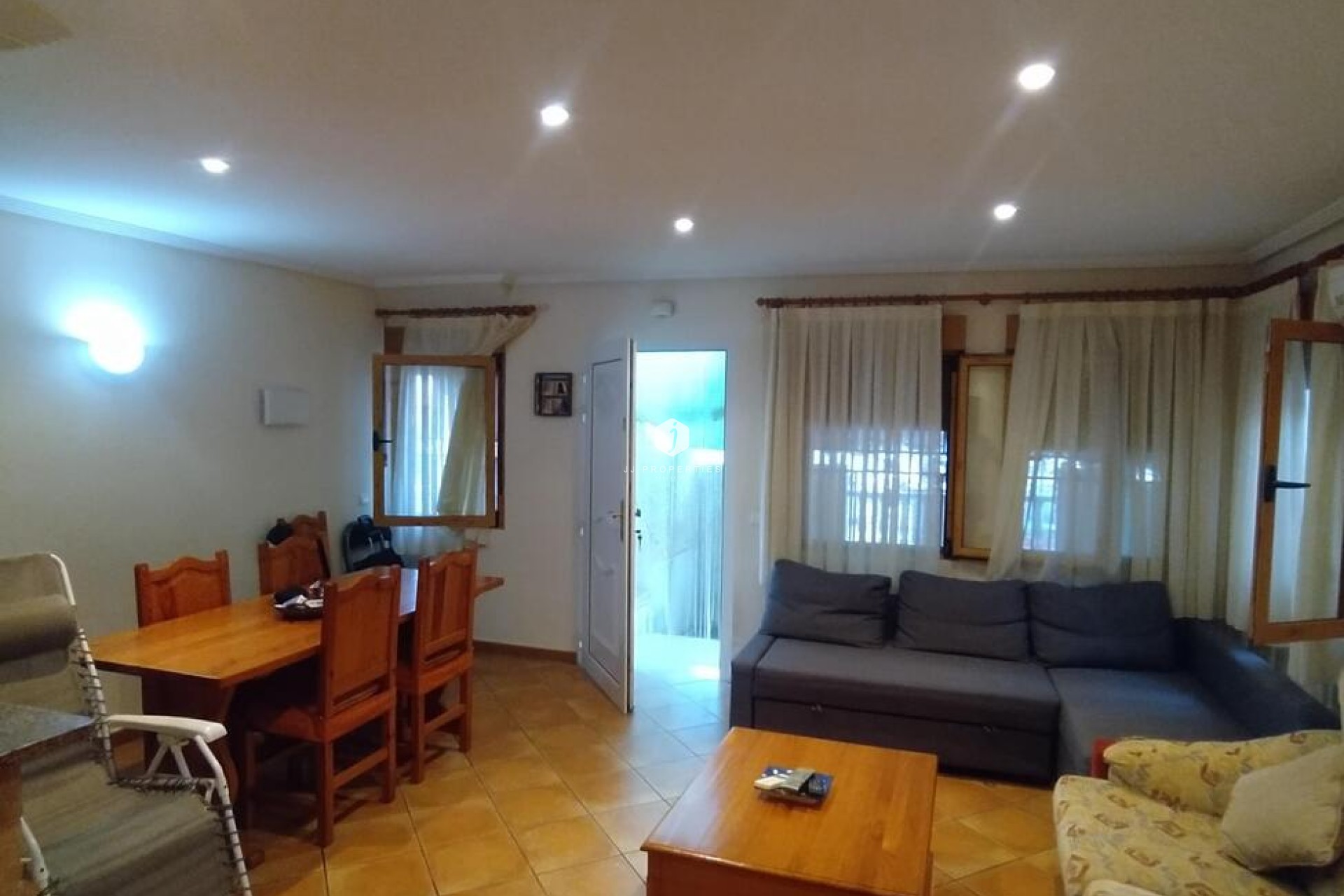 Resale - Apartment / flat -
Torrevieja - La Mata