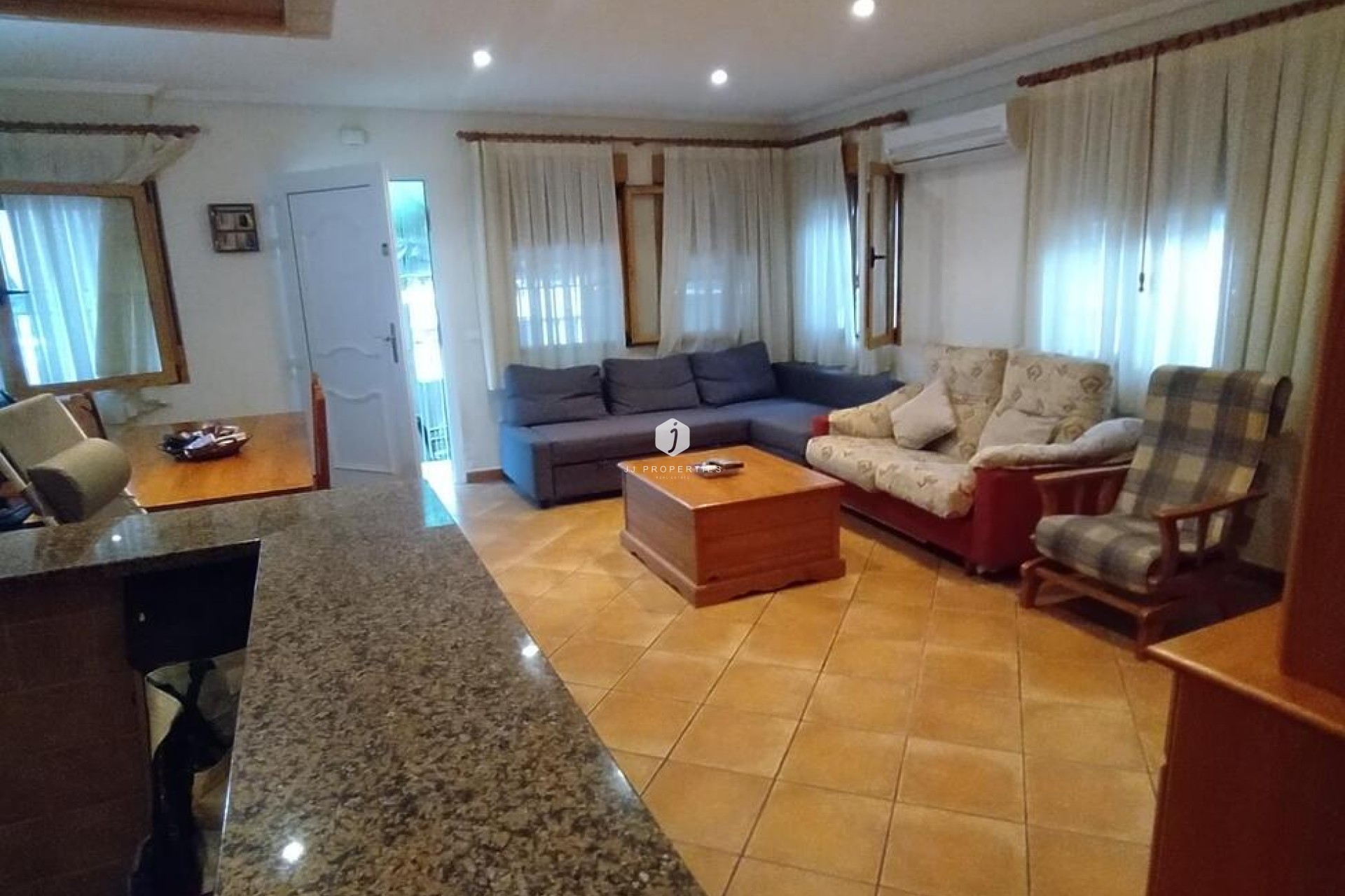 Resale - Apartment / flat -
Torrevieja - La Mata