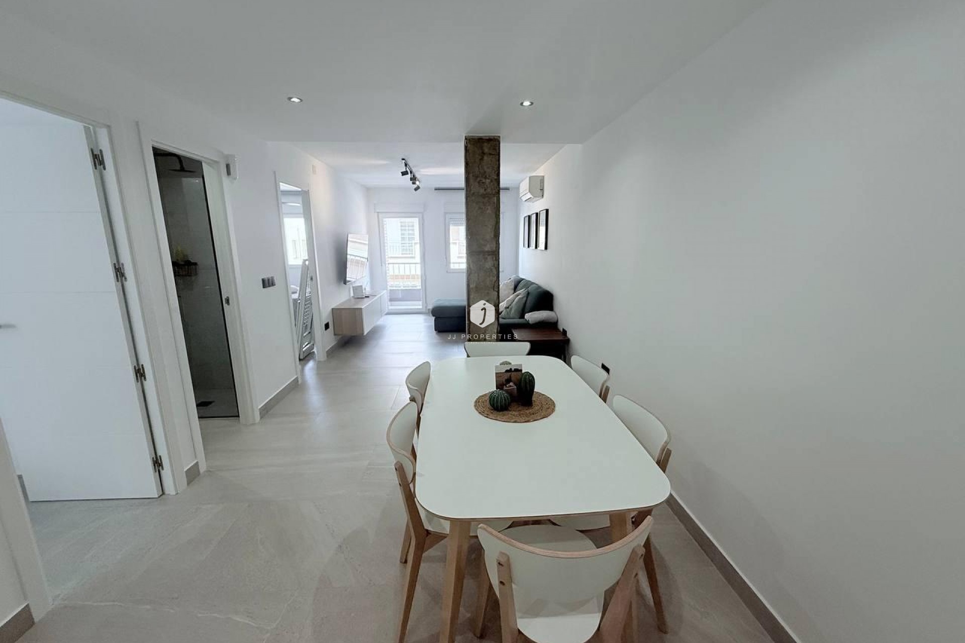 Resale - Apartment / flat -
Torrevieja - La Mata