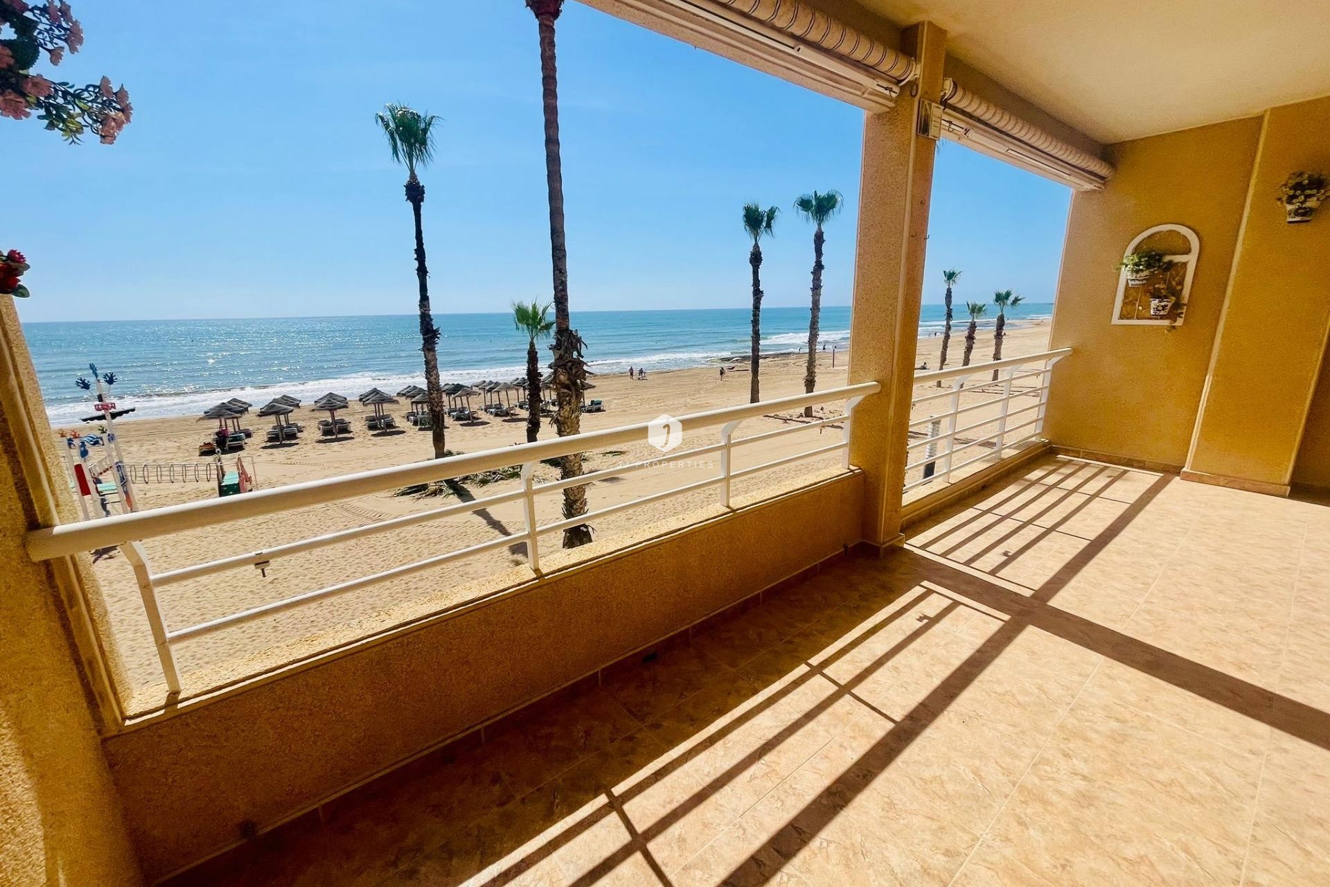 Resale - Apartment / flat -
Torrevieja - La Mata