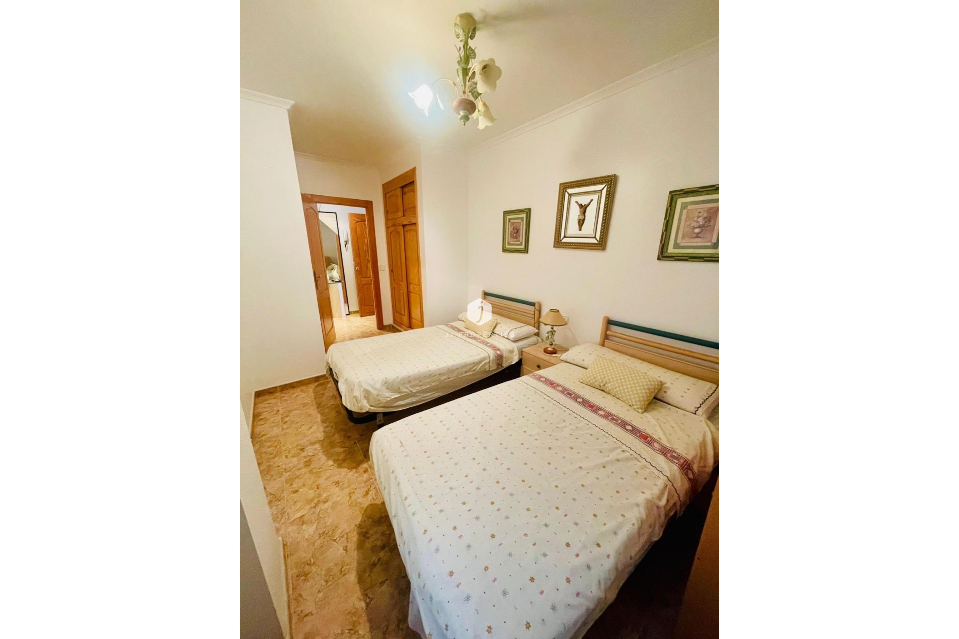 Resale - Apartment / flat -
Torrevieja - La Mata