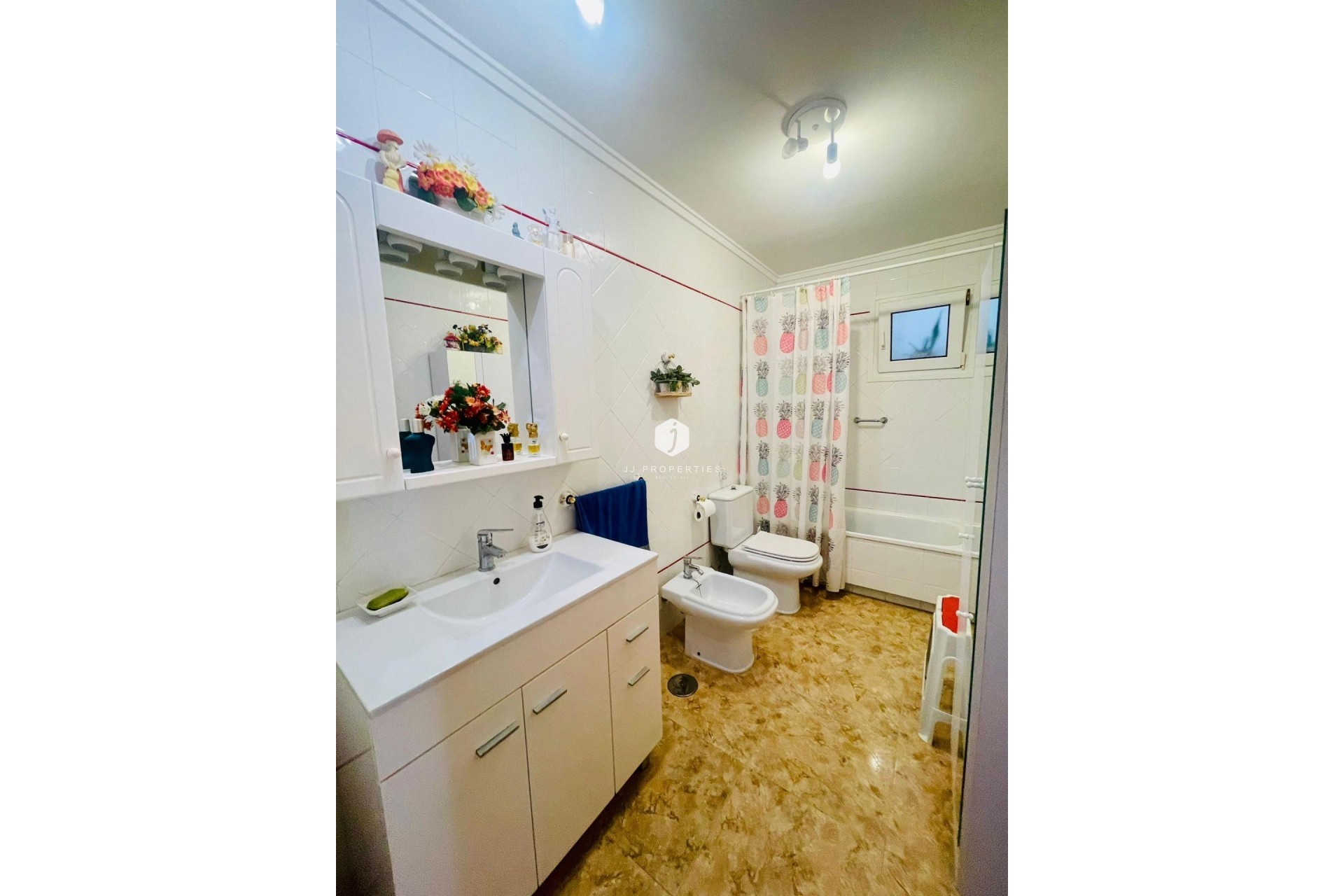 Resale - Apartment / flat -
Torrevieja - La Mata