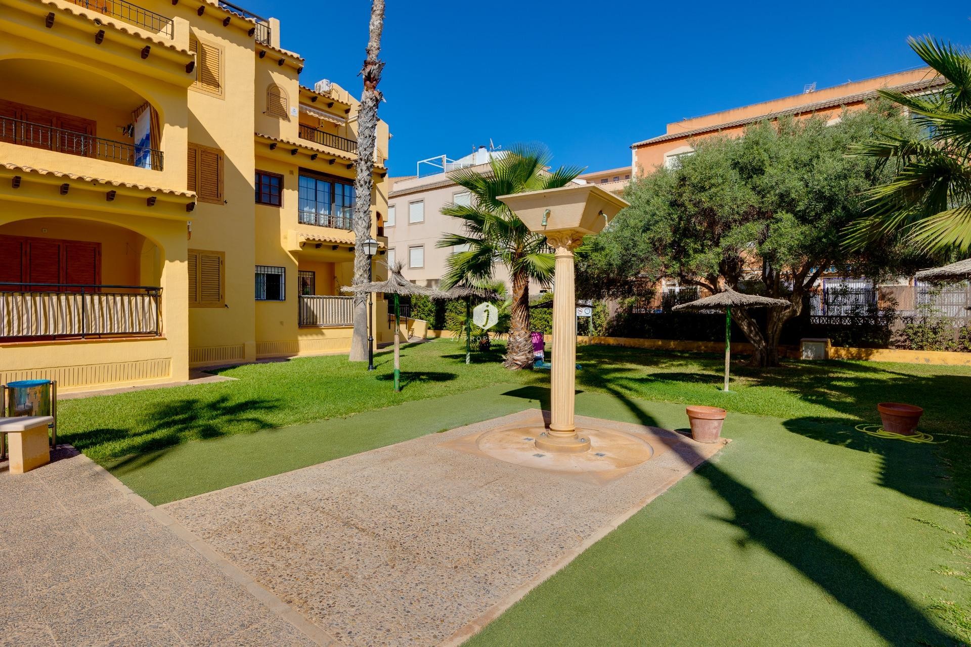 Resale - Apartment / flat -
Torrevieja - La Mata