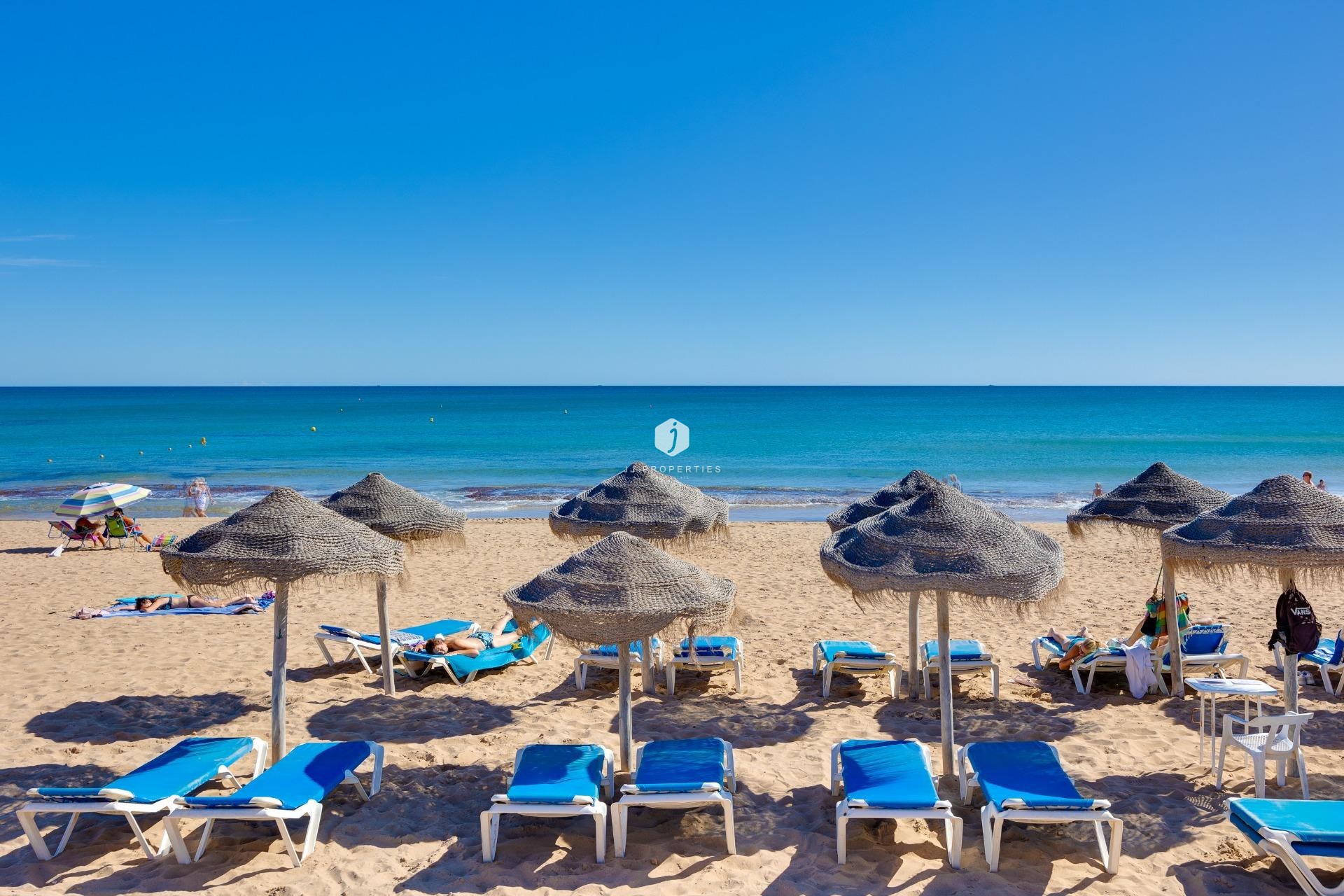 Resale - Apartment / flat -
Torrevieja - La Mata