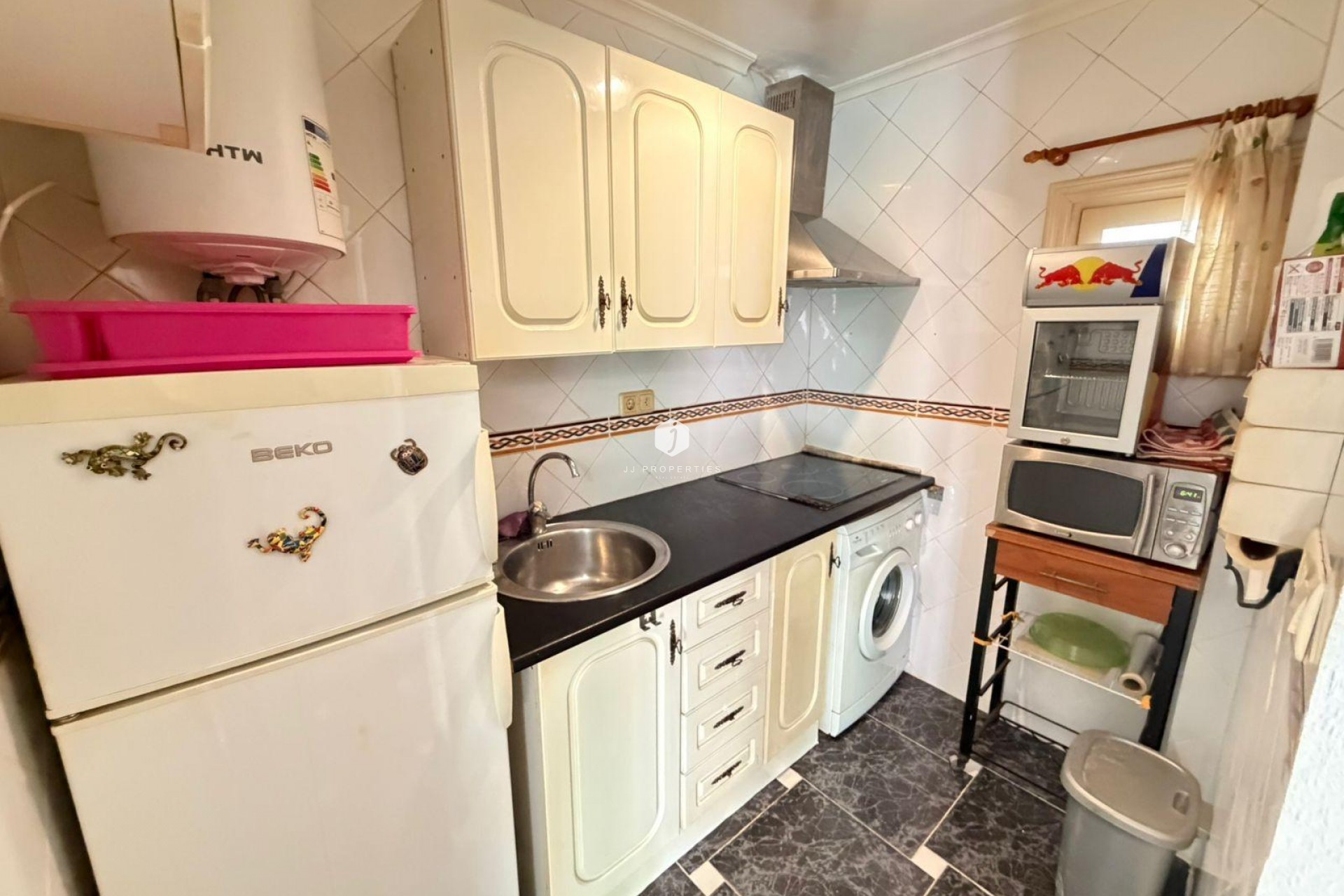 Resale - Apartment / flat -
Torrevieja - La Mata