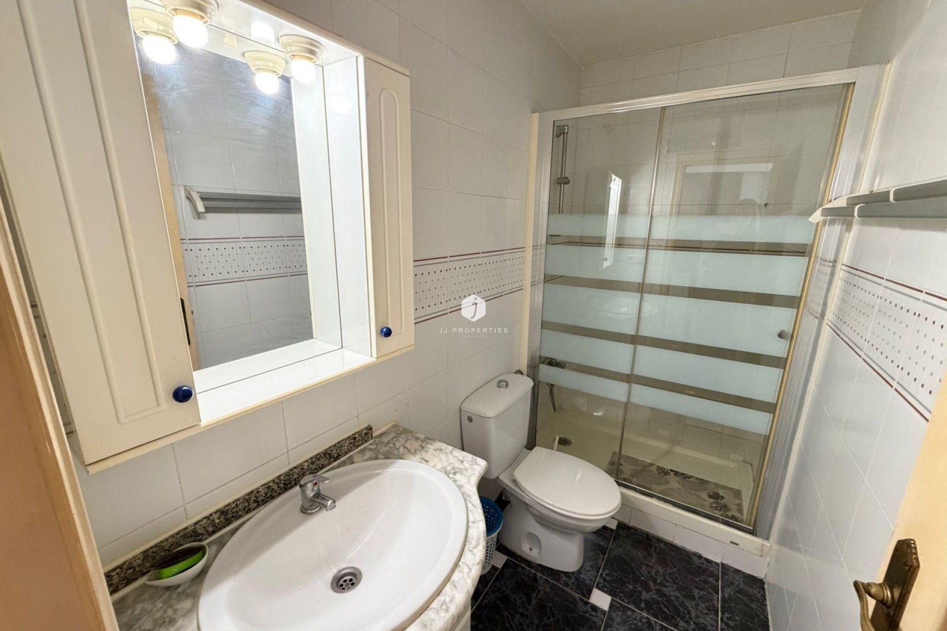 Resale - Apartment / flat -
Torrevieja - La Mata