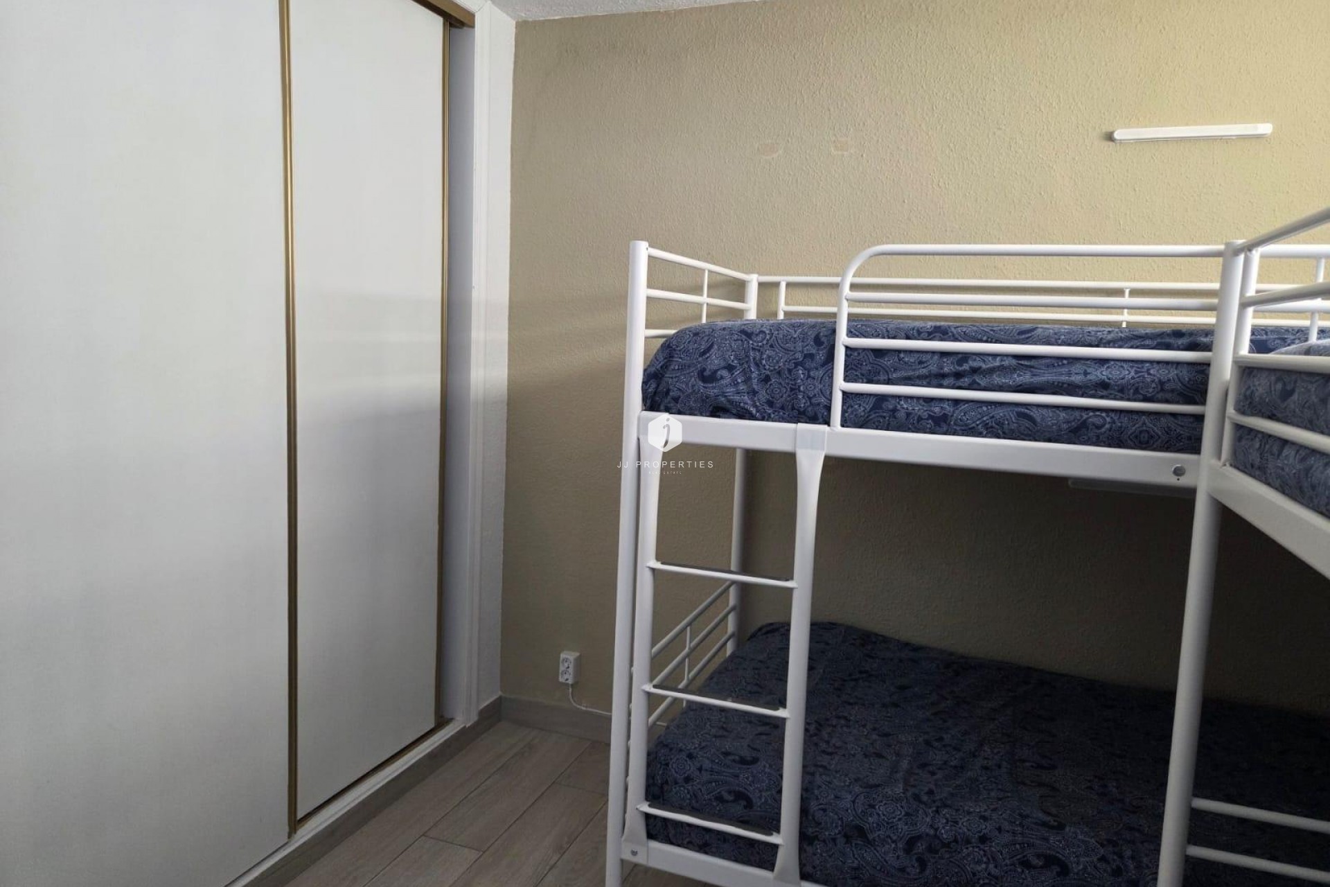 Resale - Apartment / flat -
Torrevieja - La Mata