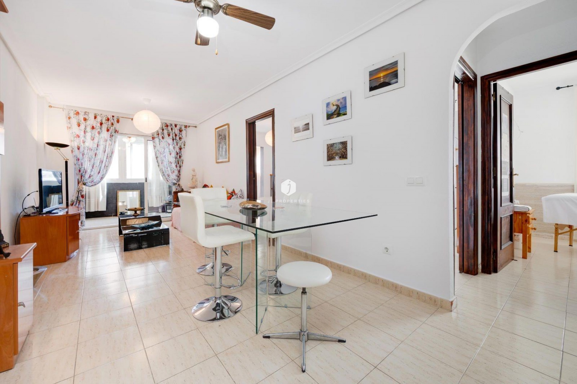 Resale - Apartment / flat -
Torrevieja - La Siesta - El Salado - Torreta