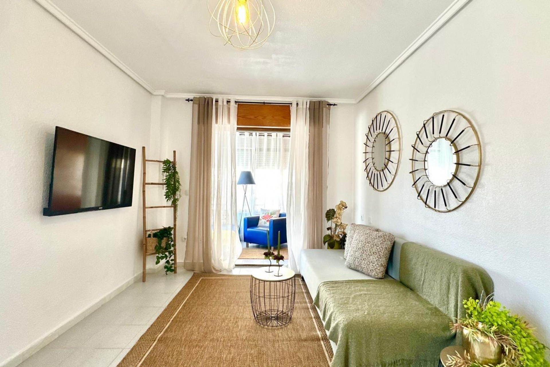 Resale - Apartment / flat -
Torrevieja - La Siesta - El Salado - Torreta