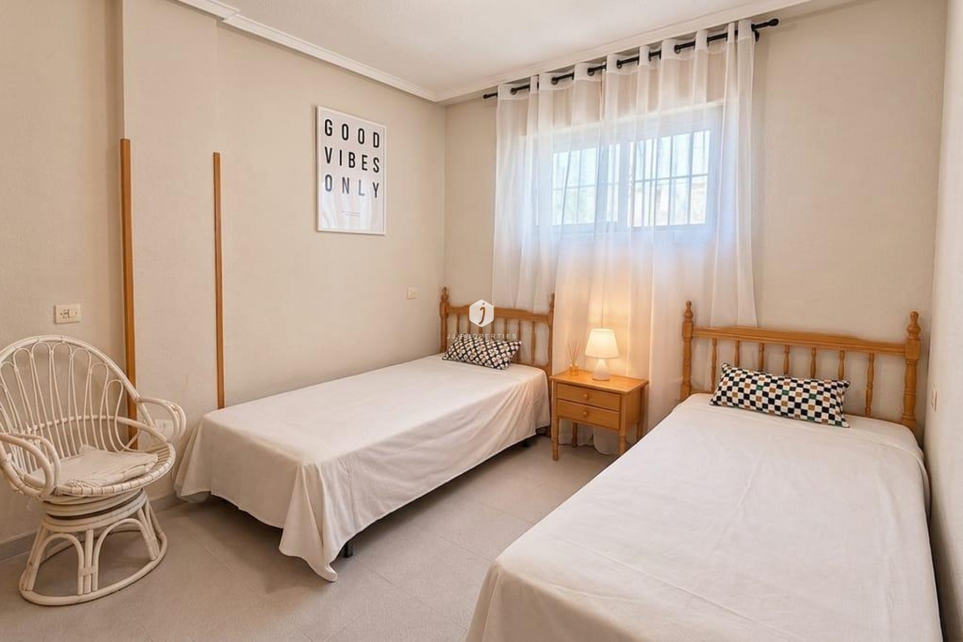 Resale - Apartment / flat -
Torrevieja - La Siesta - El Salado - Torreta