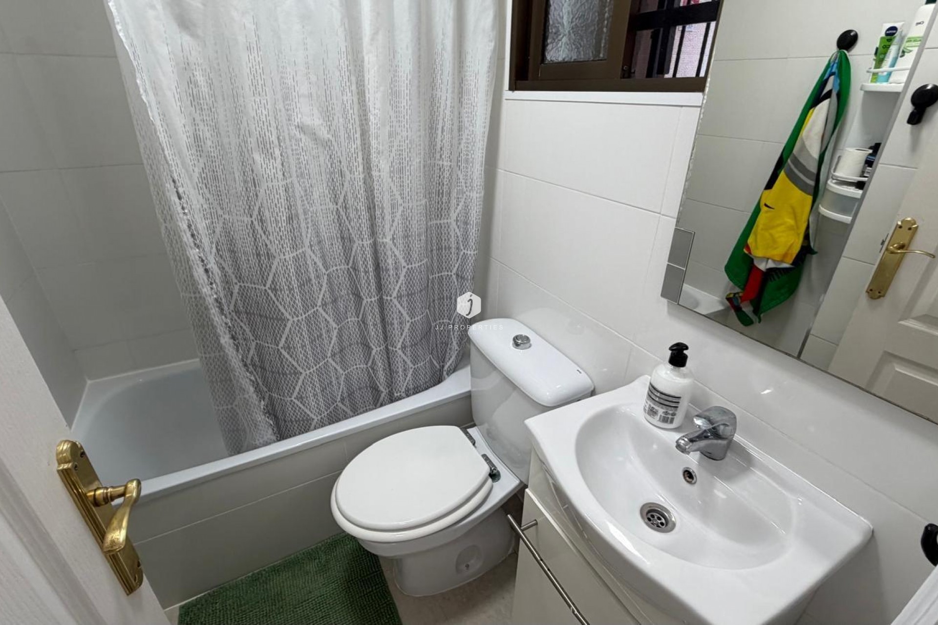 Resale - Apartment / flat -
Torrevieja - La Siesta - El Salado - Torreta