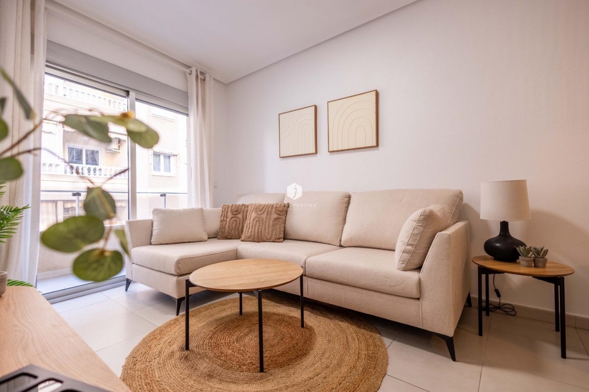 Resale - Apartment / flat -
Torrevieja - Las calas