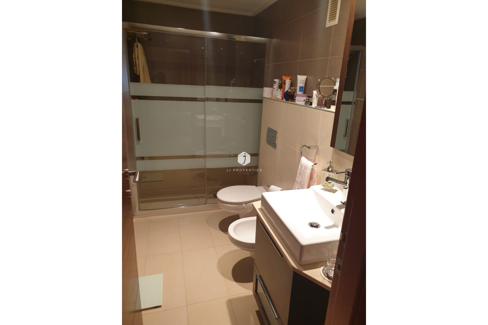 Resale - Apartment / flat -
Torrevieja - Las Piscinas Naturales