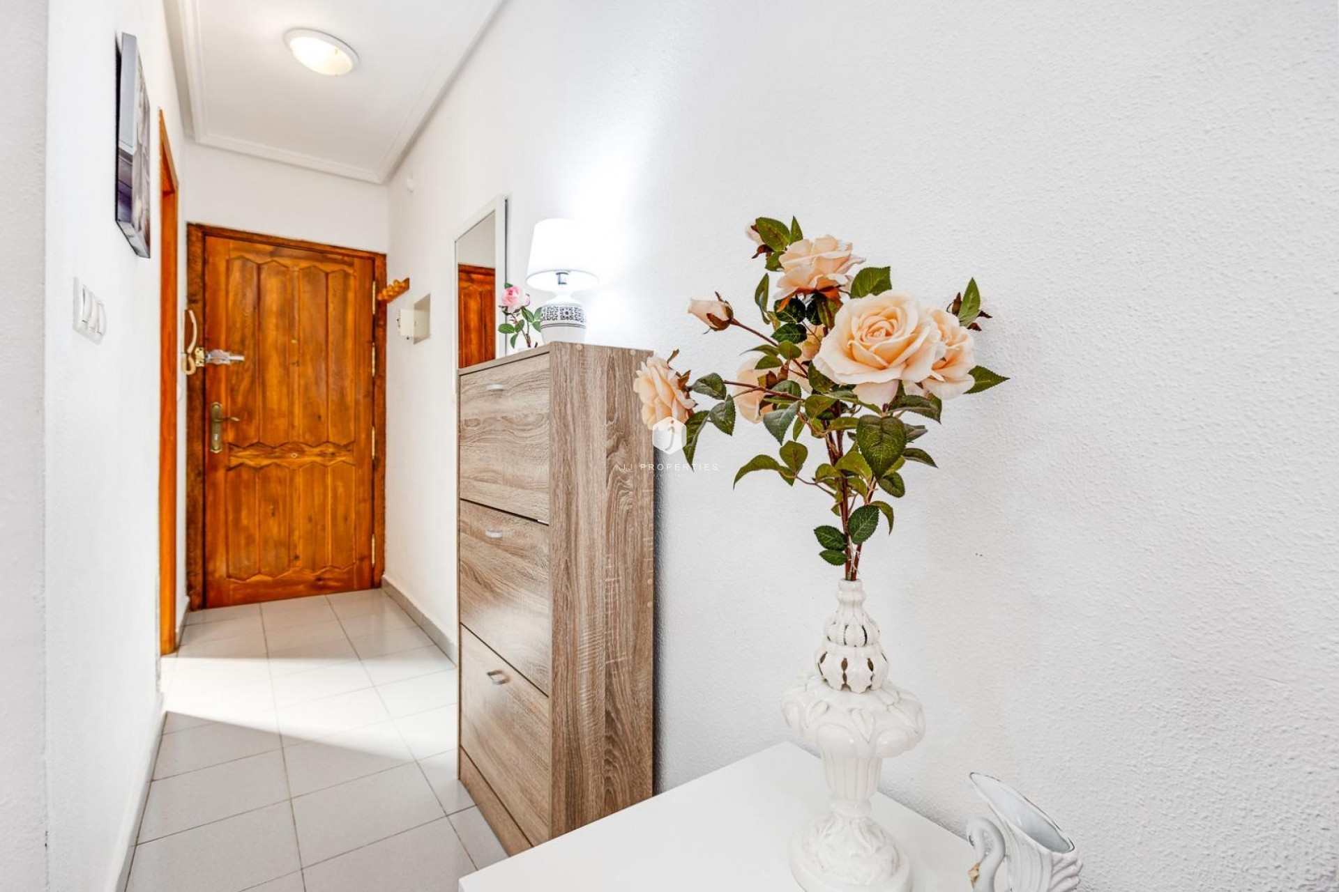 Resale - Apartment / flat -
Torrevieja - Las Piscinas Naturales