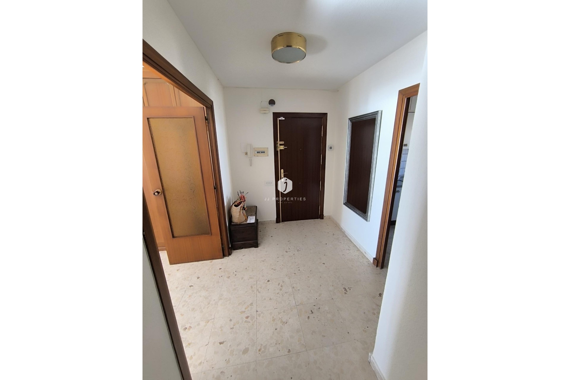 Resale - Apartment / flat -
Torrevieja - Las Piscinas Naturales