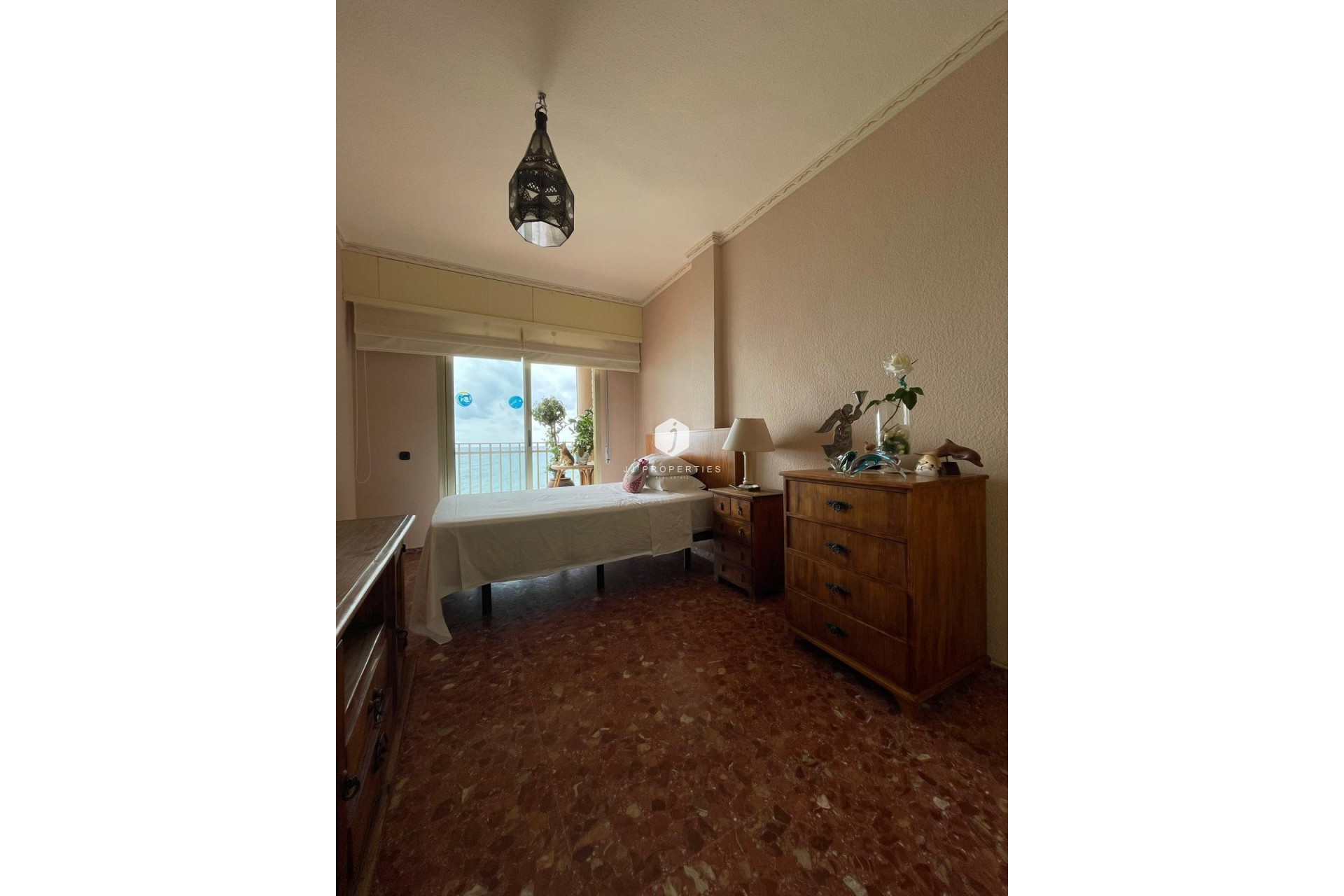 Resale - Apartment / flat -
Torrevieja - Las Piscinas Naturales