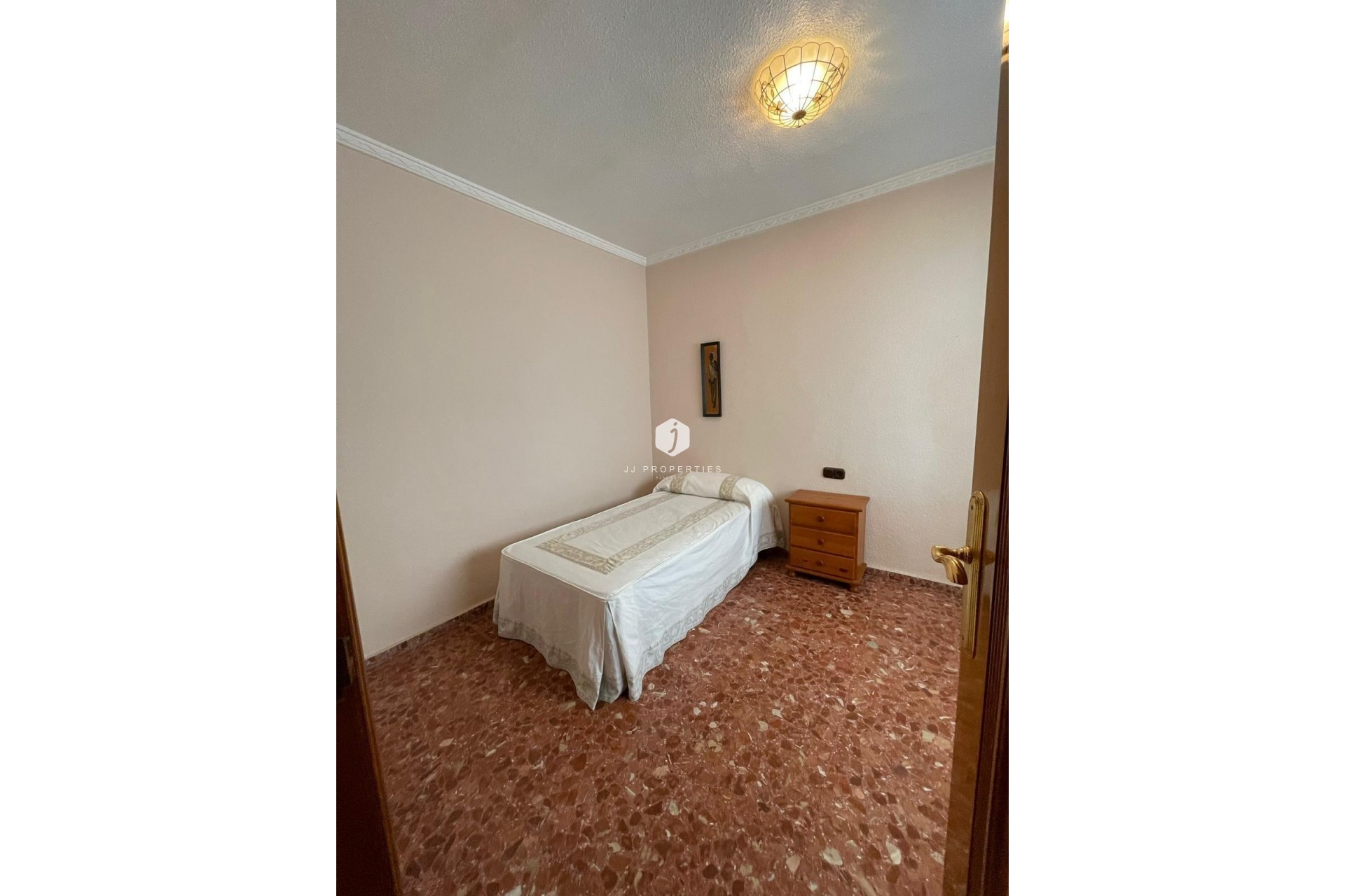 Resale - Apartment / flat -
Torrevieja - Las Piscinas Naturales