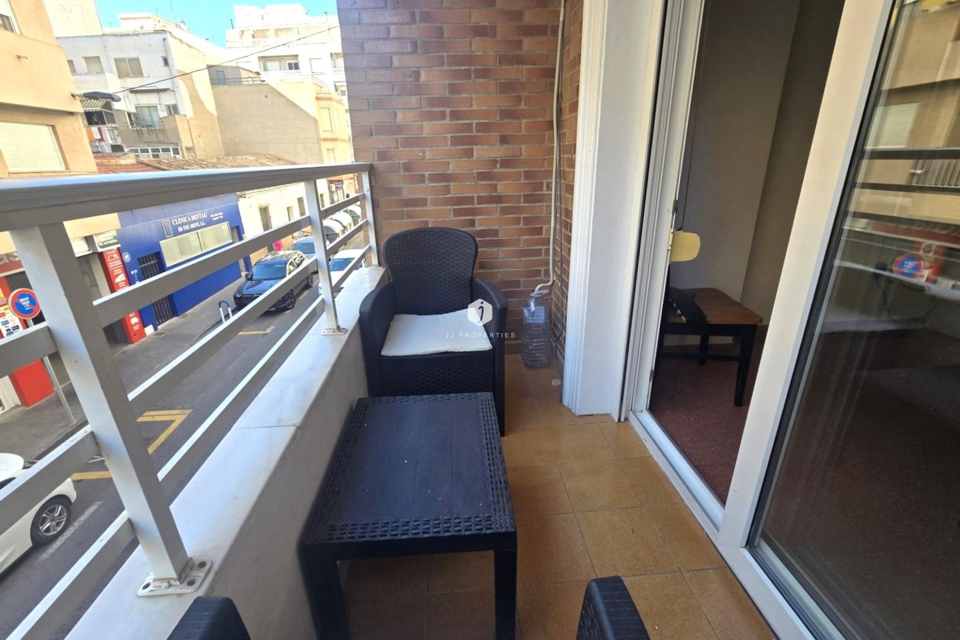 Resale - Apartment / flat -
Torrevieja - Las Piscinas Naturales