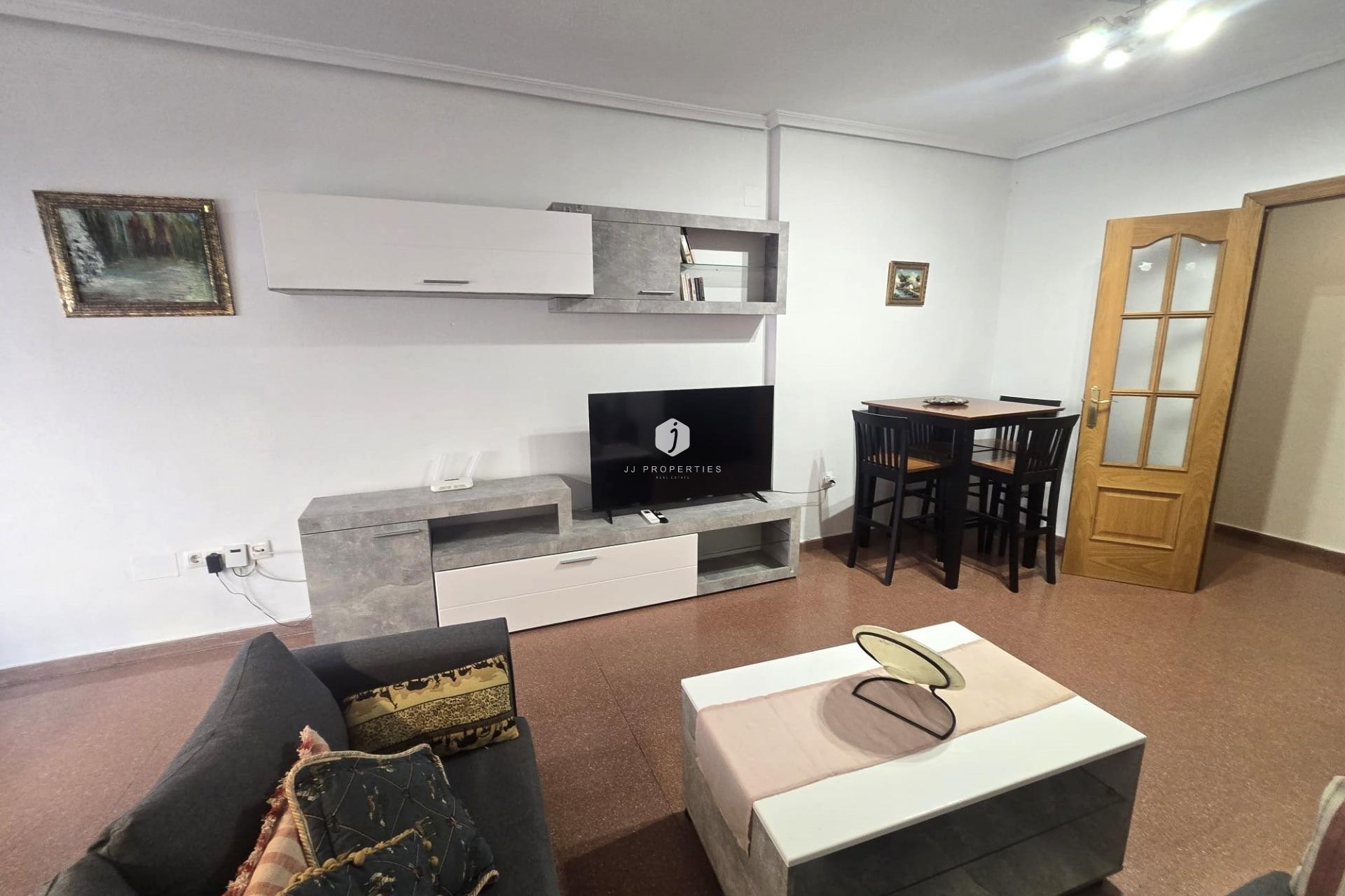Resale - Apartment / flat -
Torrevieja - Las Piscinas Naturales