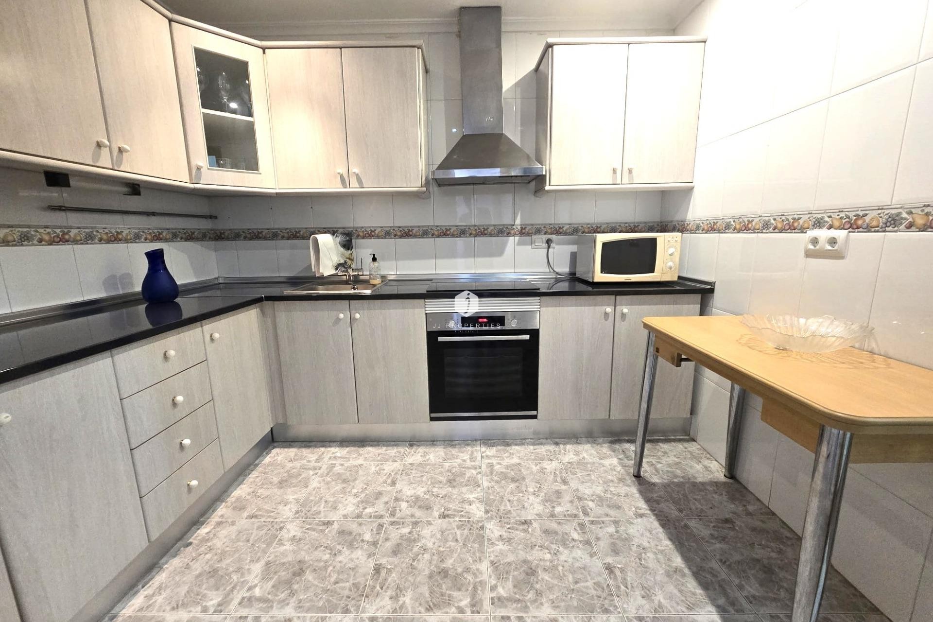Resale - Apartment / flat -
Torrevieja - Las Piscinas Naturales