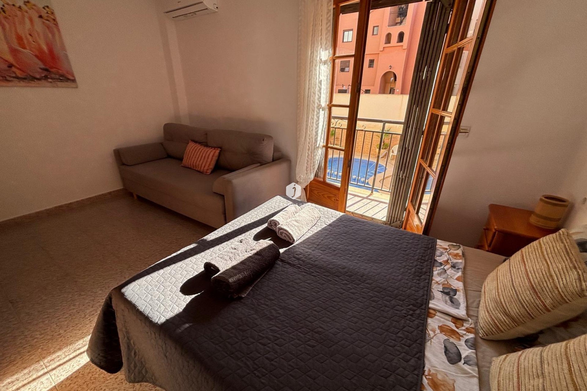 Resale - Apartment / flat -
Torrevieja - Los Frutales