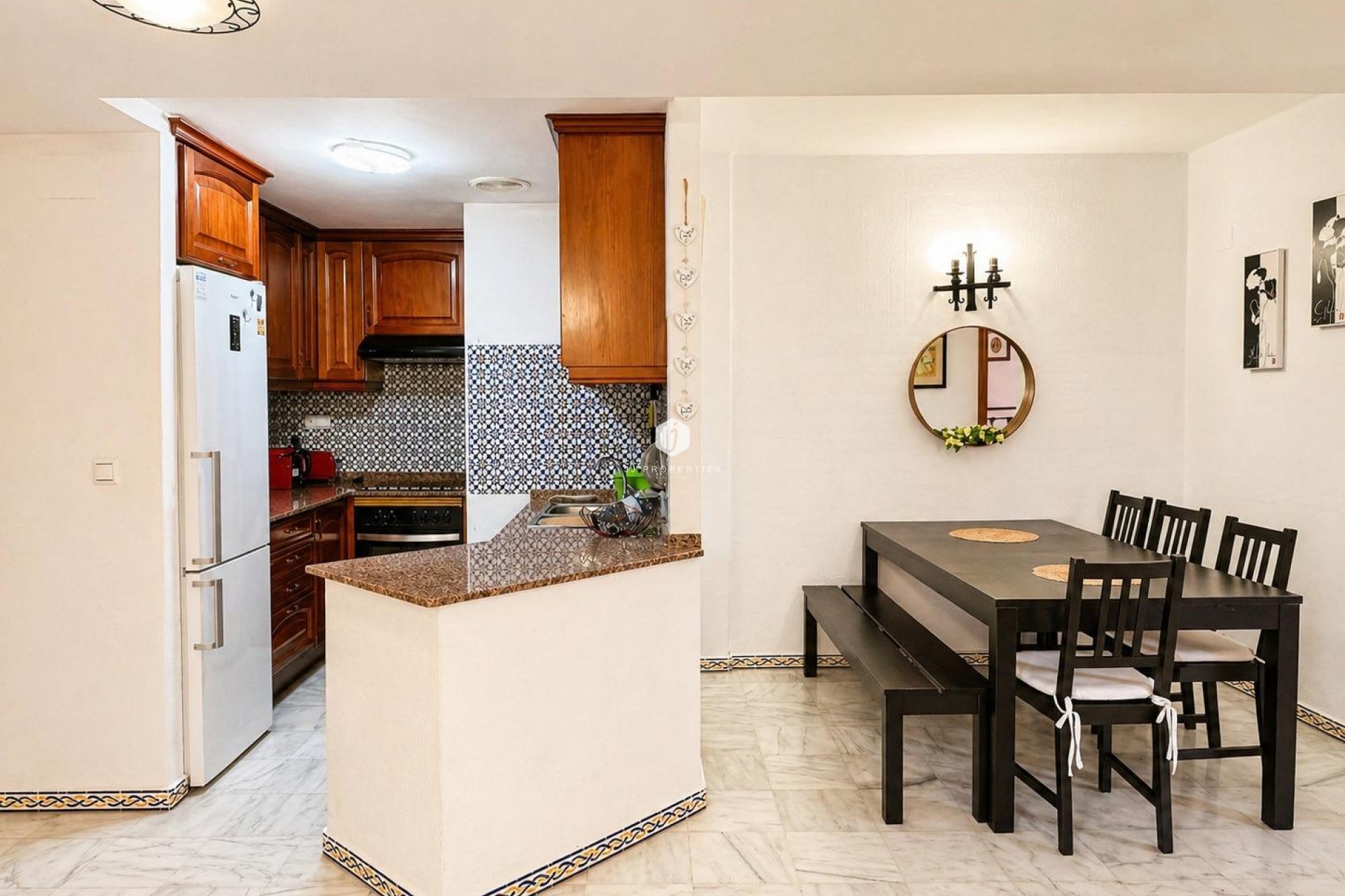 Resale - Apartment / flat -
Torrevieja - Los Frutales