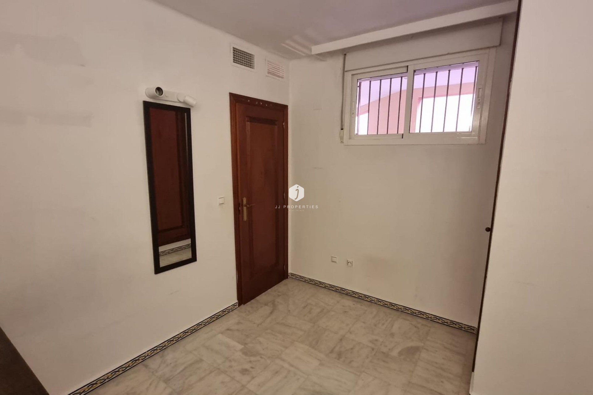 Resale - Apartment / flat -
Torrevieja - Los Frutales