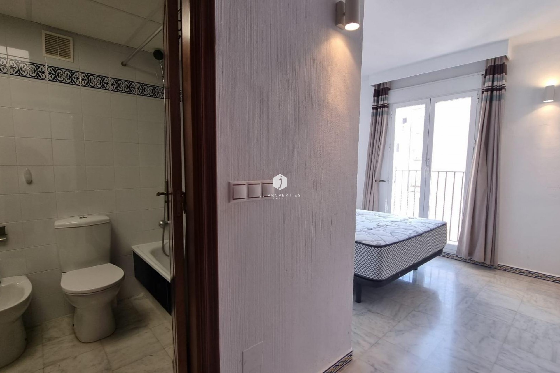 Resale - Apartment / flat -
Torrevieja - Los Frutales