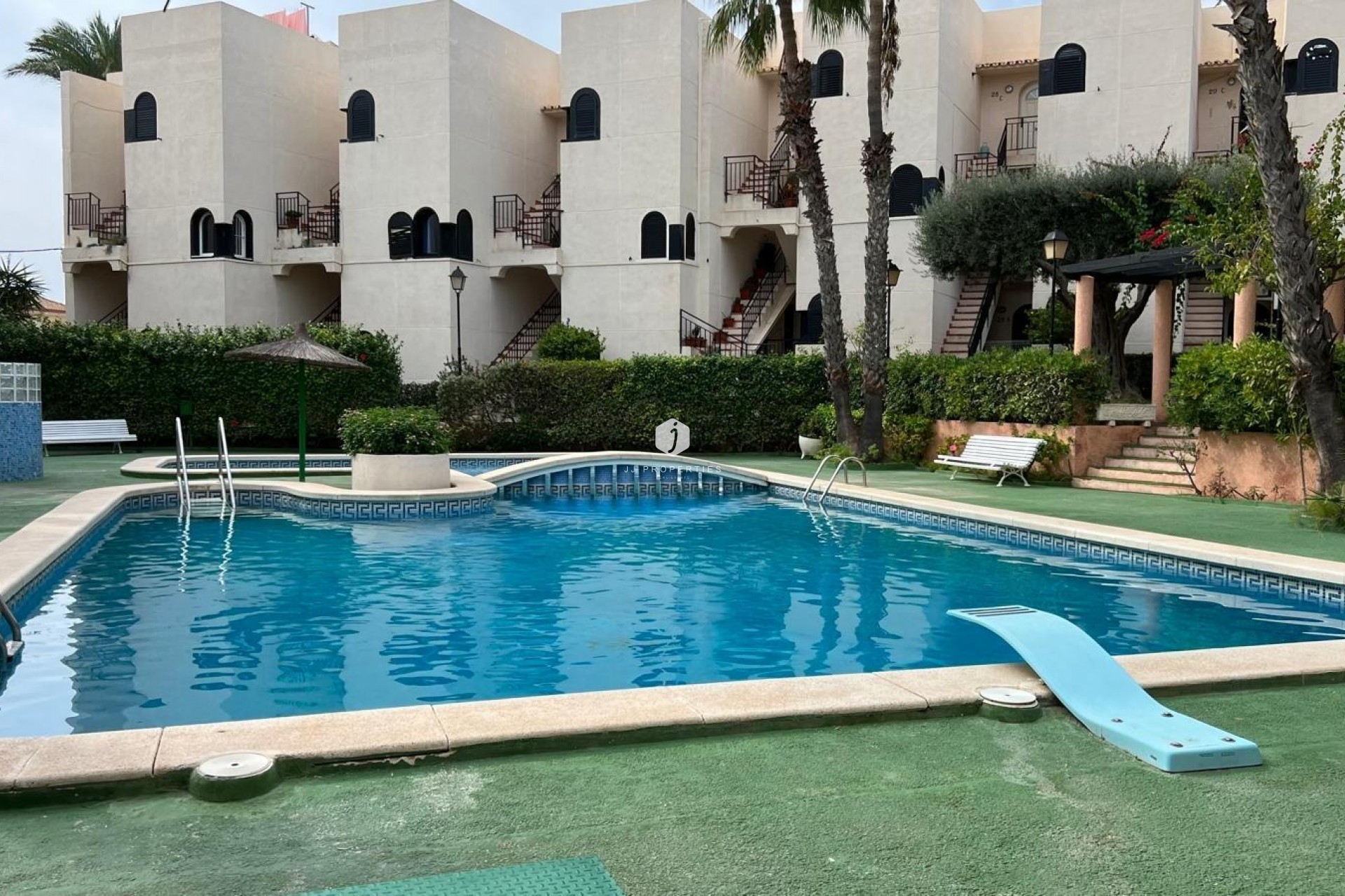 Resale - Apartment / flat -
Torrevieja - Miramar - Torre Del Moro