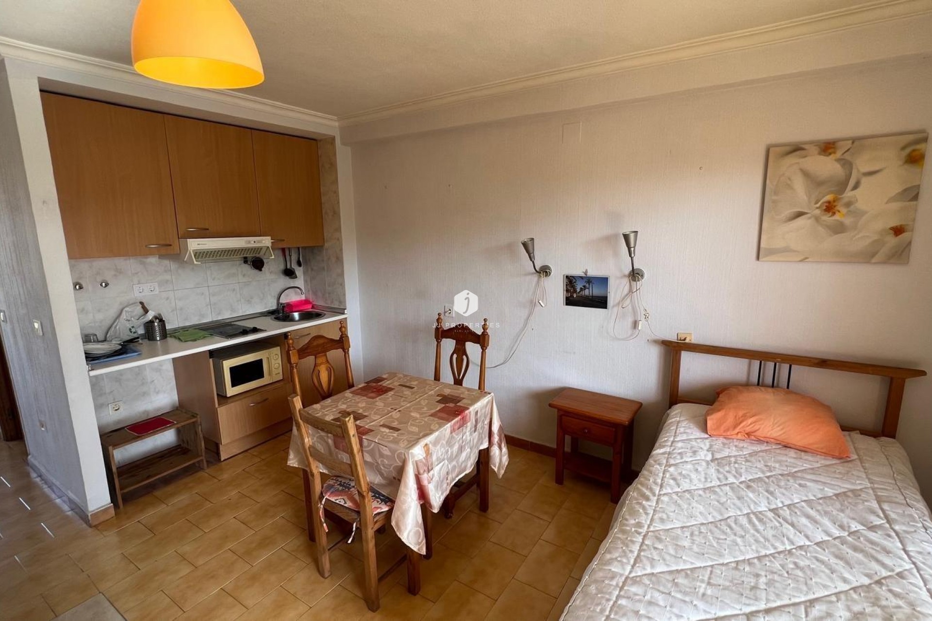 Resale - Apartment / flat -
Torrevieja - Miramar - Torre Del Moro