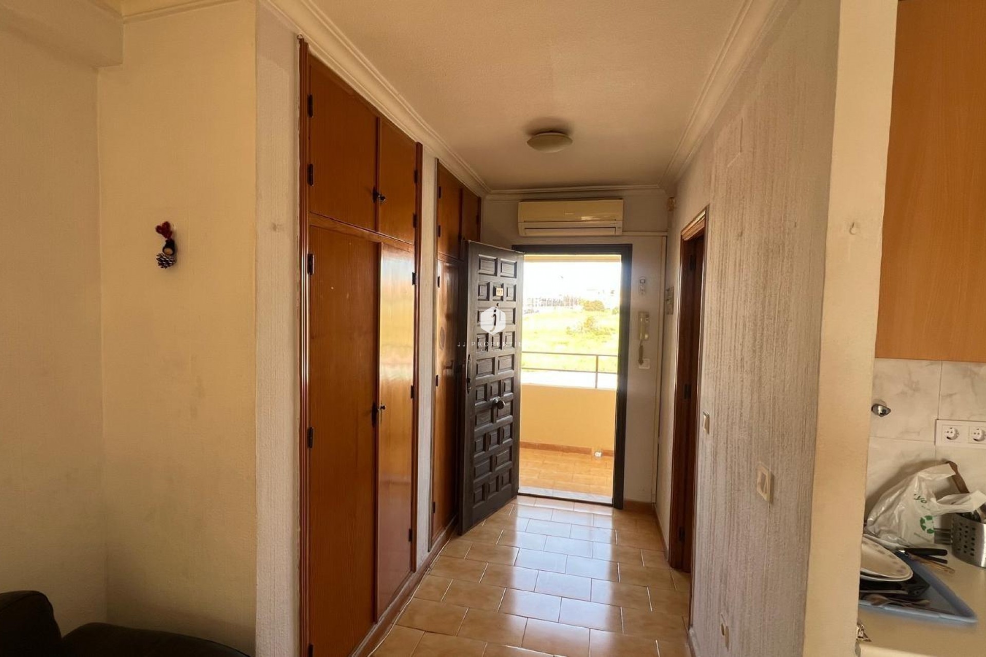 Resale - Apartment / flat -
Torrevieja - Miramar - Torre Del Moro