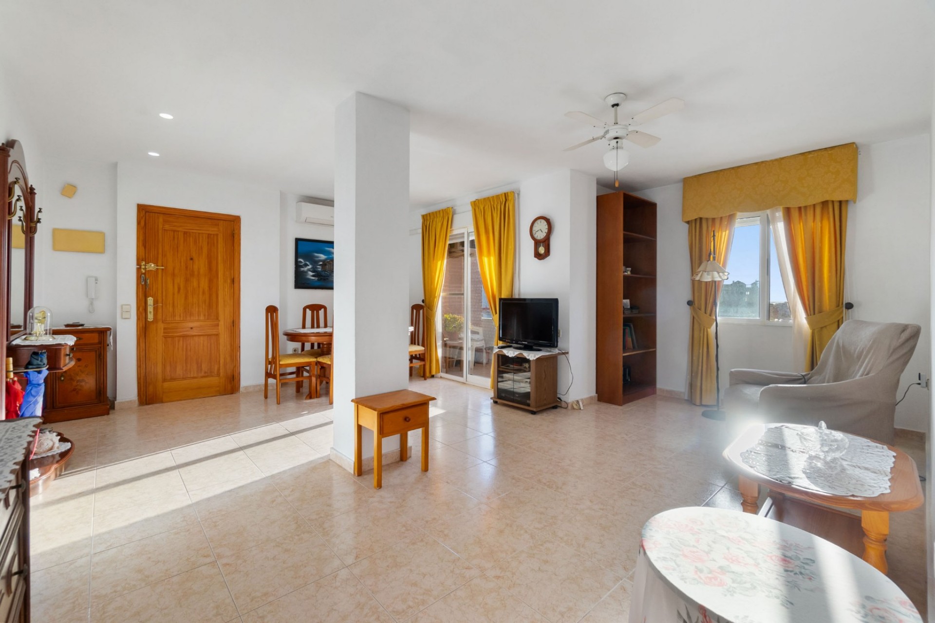 Resale - Apartment / flat -
Torrevieja - Nueva Torrevieja