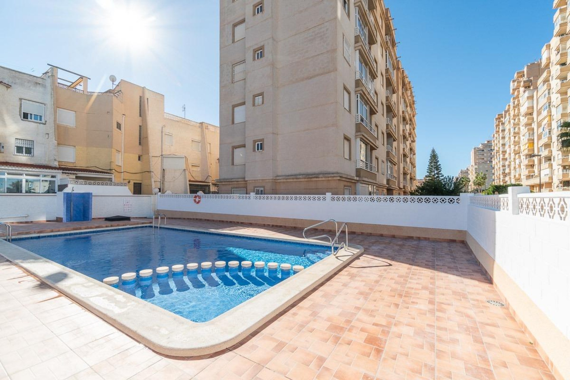 Resale - Apartment / flat -
Torrevieja - Nueva Torrevieja