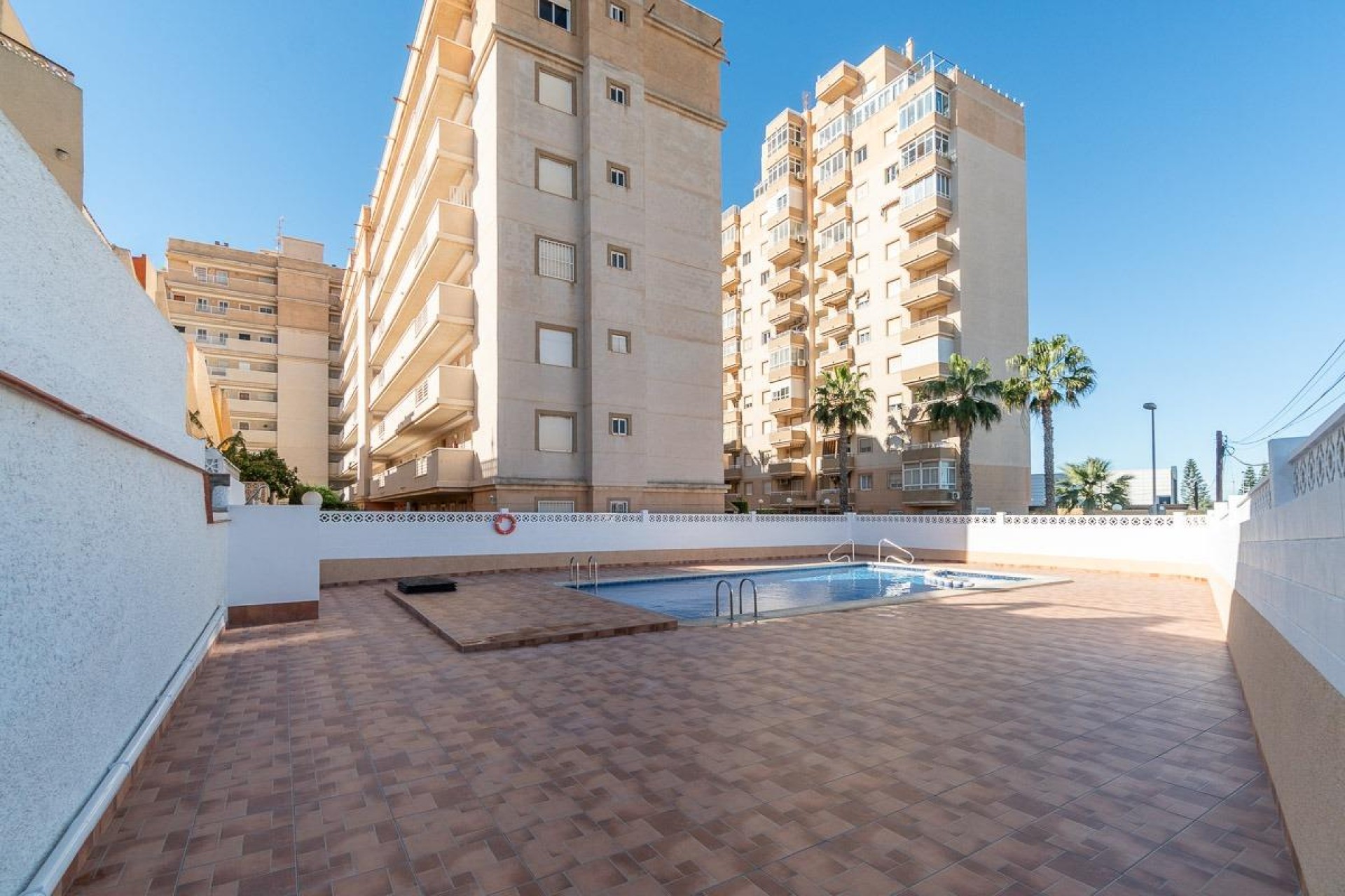 Resale - Apartment / flat -
Torrevieja - Nueva Torrevieja