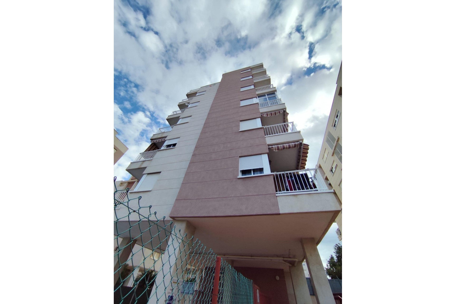 Resale - Apartment / flat -
Torrevieja - Nueva Torrevieja