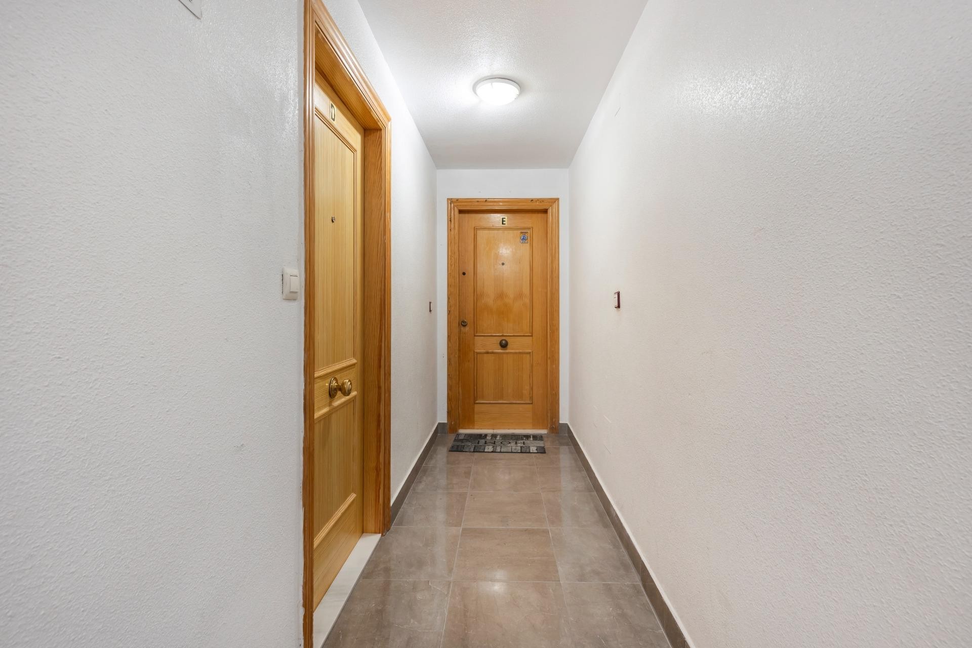 Resale - Apartment / flat -
Torrevieja - Nueva Torrevieja