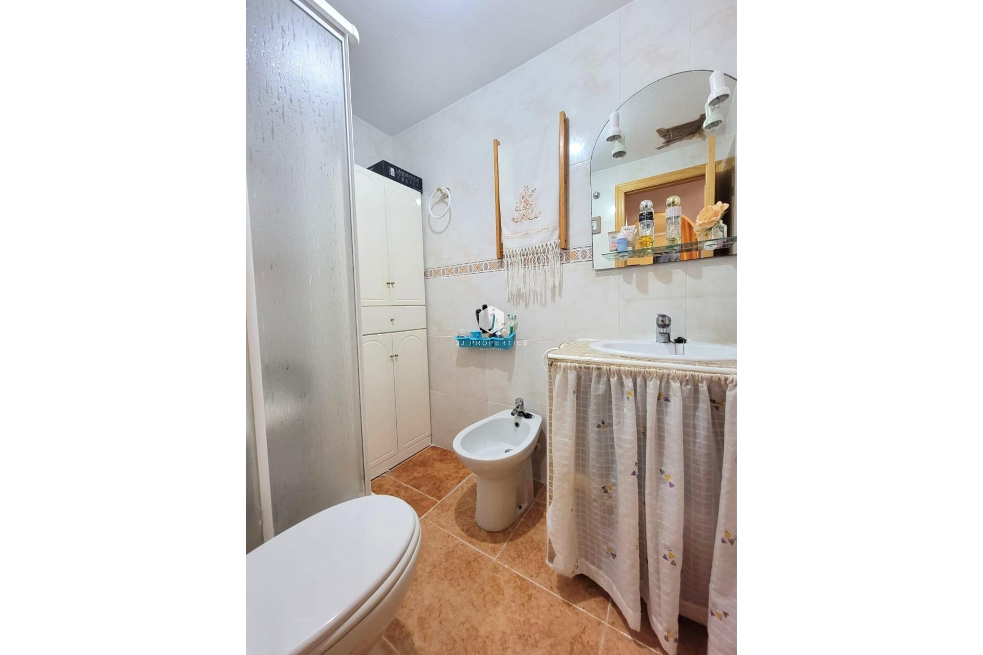 Resale - Apartment / flat -
Torrevieja - Nueva Torrevieja