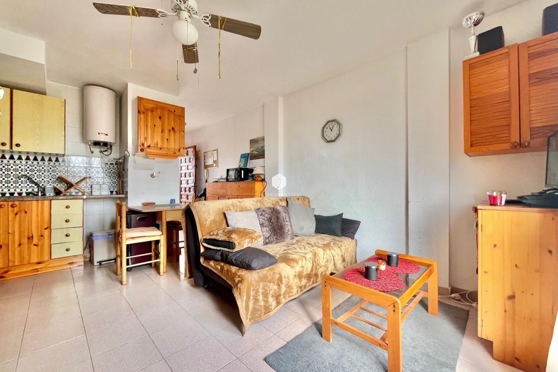 Resale - Apartment / flat -
Torrevieja - Nueva Torrevieja