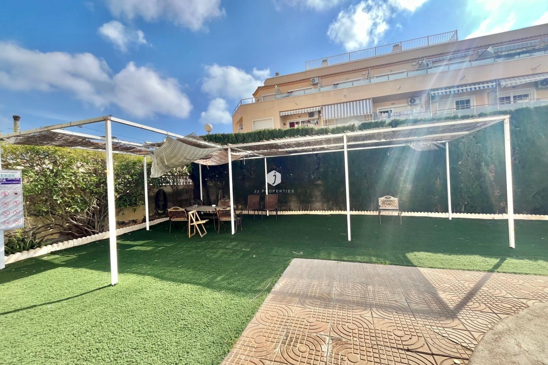 Resale - Apartment / flat -
Torrevieja - Nueva Torrevieja
