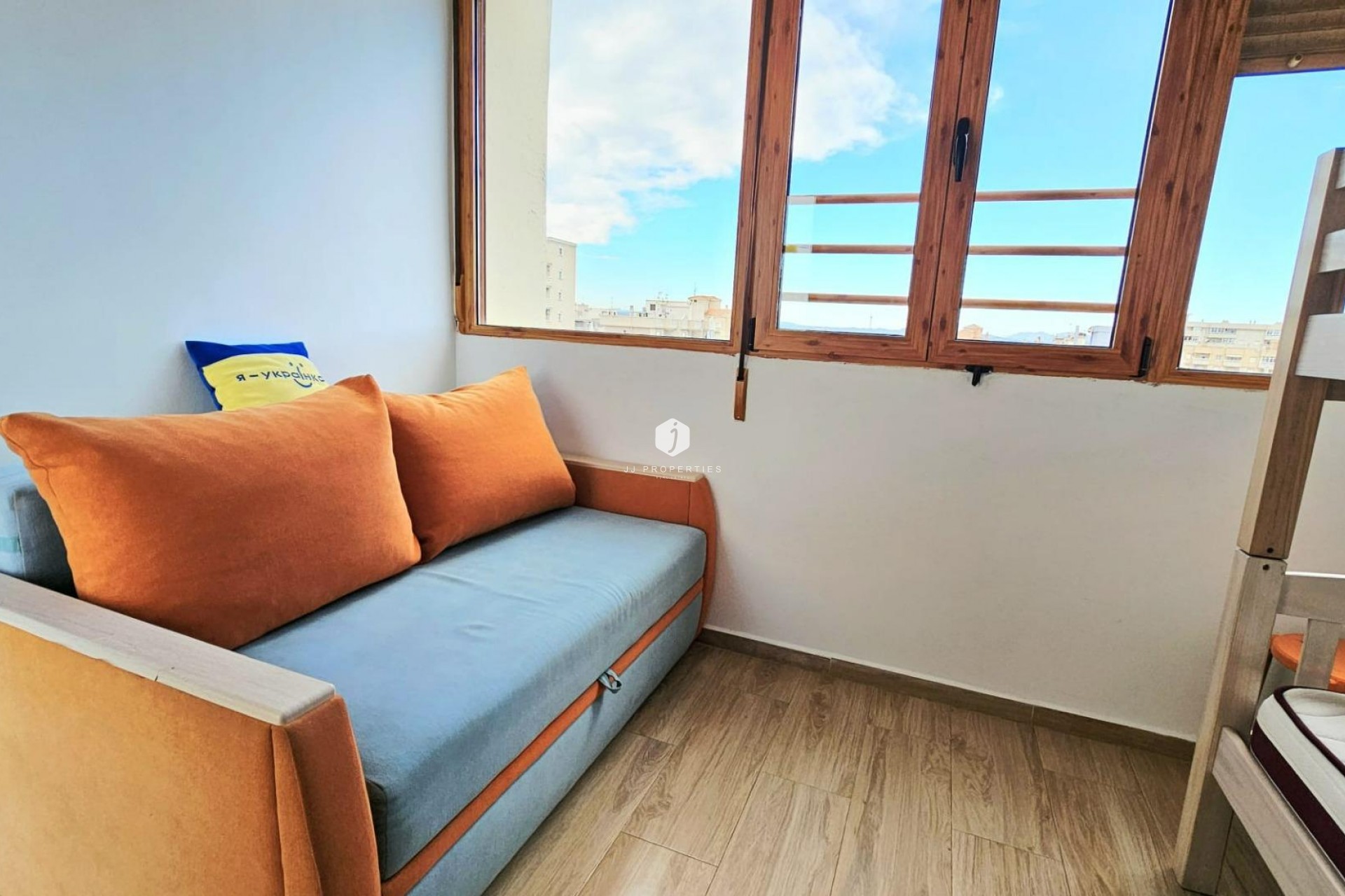 Resale - Apartment / flat -
Torrevieja - Nueva Torrevieja